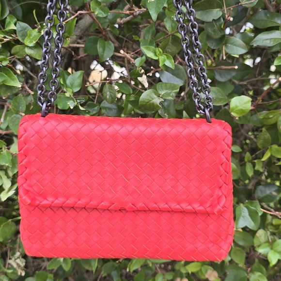 Bottega Veneta / Shoulder/Crossbody leather  bag Sheepskin RED  AUTHENTIC - Picture 1 of 14